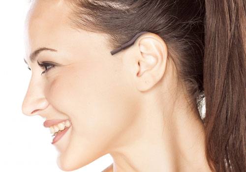 woman-wears-embrace_cropped_optimized woman-wears-embrace_cropped_optimized