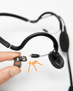 In-ear headset replaceable earphones